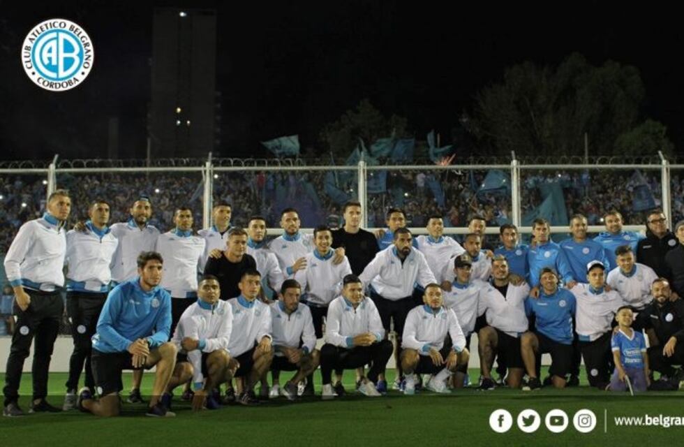 El plantel de Belgrano recibió un baño de pasión de su gente
