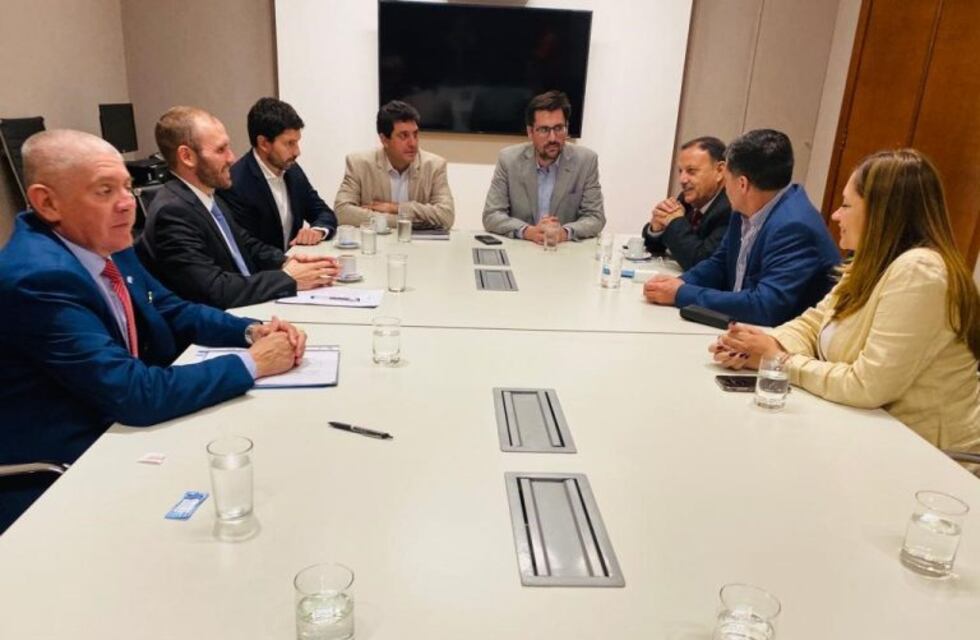 Quintela se reunió con el ministro Martín Guzmán