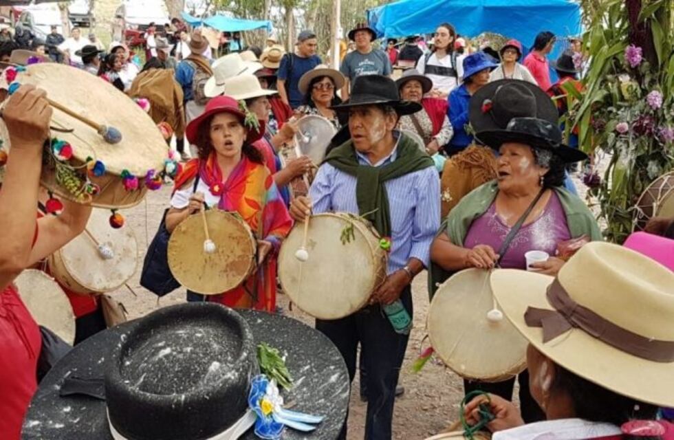 Con cajas y coplas, en Purmamarca permanece vivo el canto de la heredad andina
