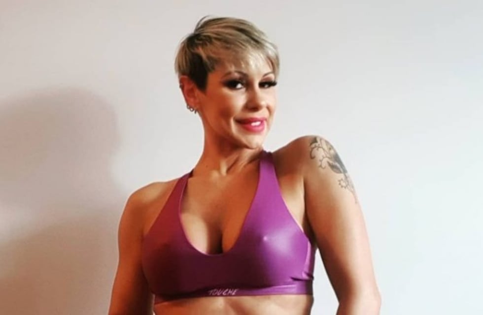 Mónica Farro lució un conjunto de encaje rosa y sus seguidores la llenaron de elogios