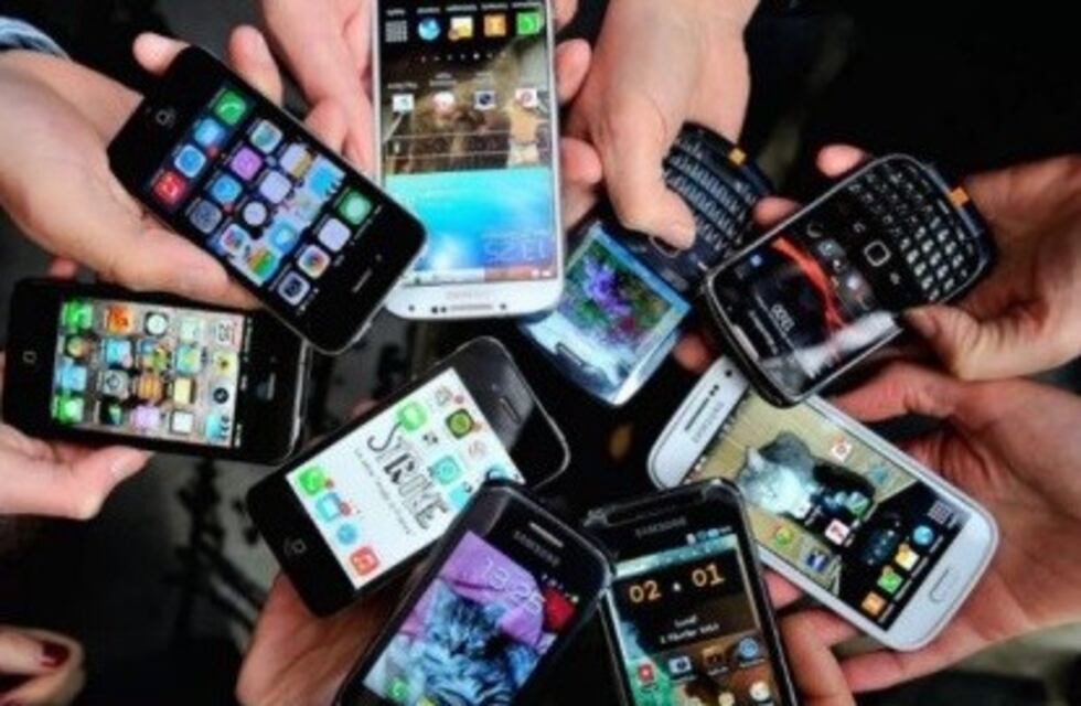 Destinarán $ 25 millones para la renovación de los celulares del Gobierno mendocino