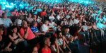 Carlos Paz lanza su temporada estival teatral con tremenda oferta.