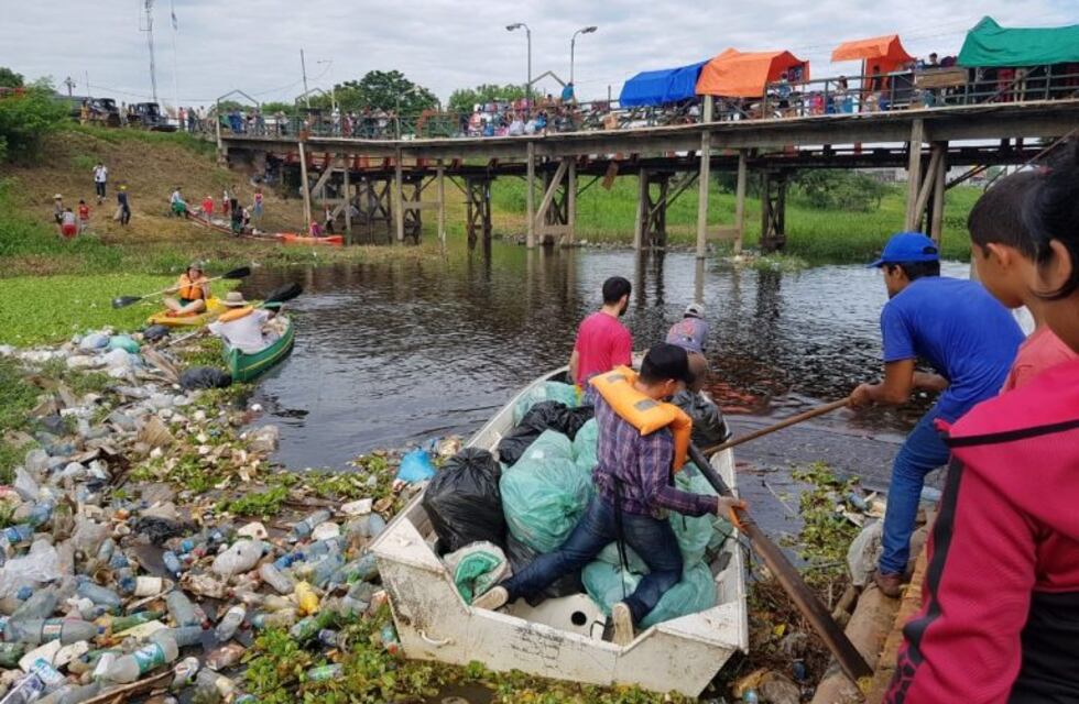 Frontera con Paraguay: Jóvenes de Nanawa y Clorinda se reunieron para limpiar el Río Pilcomayo