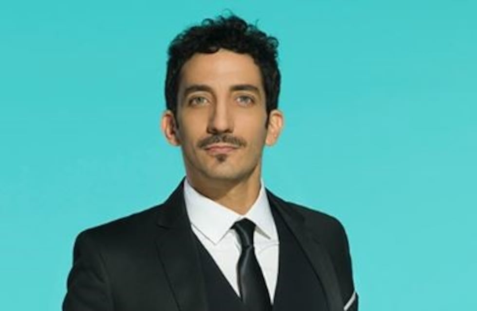 El desnudo total de Juan Minujín en "100 días para enamorarse"