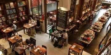 Bares y restaurantes en la Costa (Web)