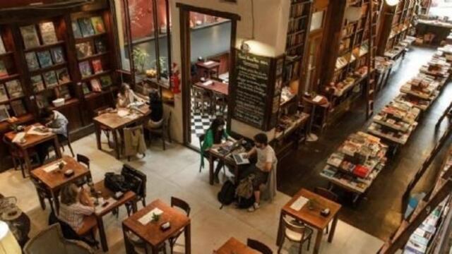 Bares y restaurantes en la Costa (Web)
