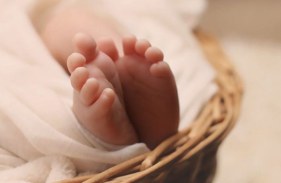 Por la pandemia, obligan a pagar a un escribano para obtener partidas de nacimiento