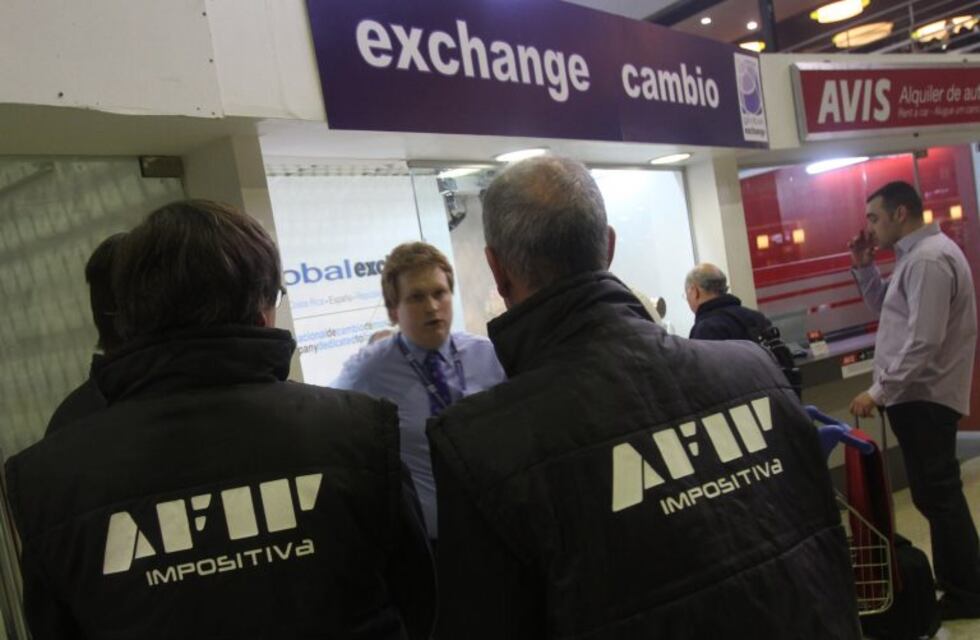 La AFIP dispuso flexibilizar el control aduanero a los residentes provenientes del exterior