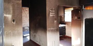 Se ex le quemó la casa y se llevó la Play y el perro\u002E (TN)