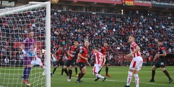 Jonathan Bottinelli estuvo a punto de abrir la cuenta en el Cementerio de los Elefantes\u002E (@clubaunion)
