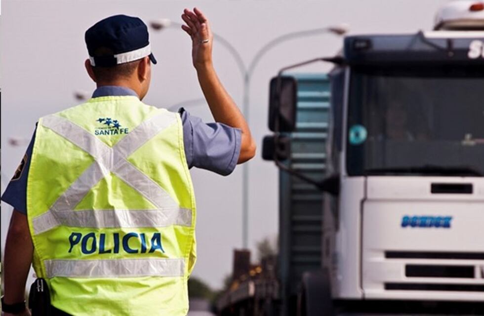 Detienen a camionero por transporte ilegal de carne