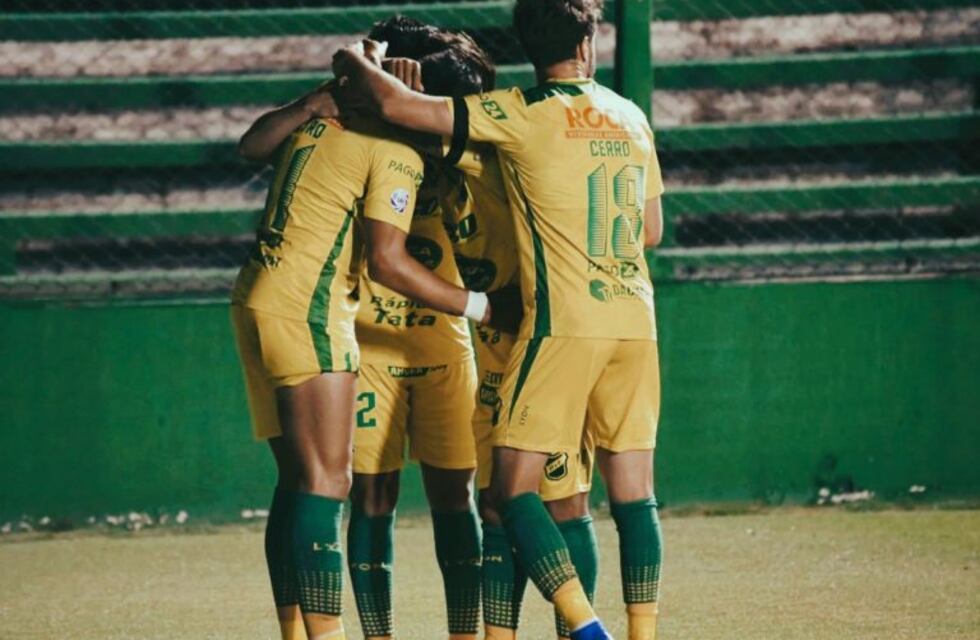 Defensa y Justicia le ganó 2-0 a Lanús en Florencio Varela y le sacó la chance de ser el único líder