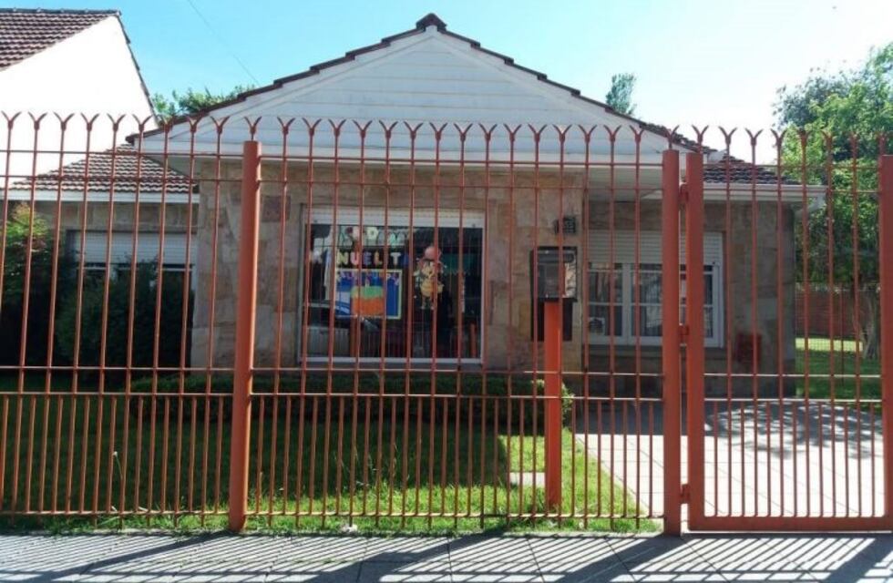 Ante el peligro de cierre, un jardín de infantes vende juguetes