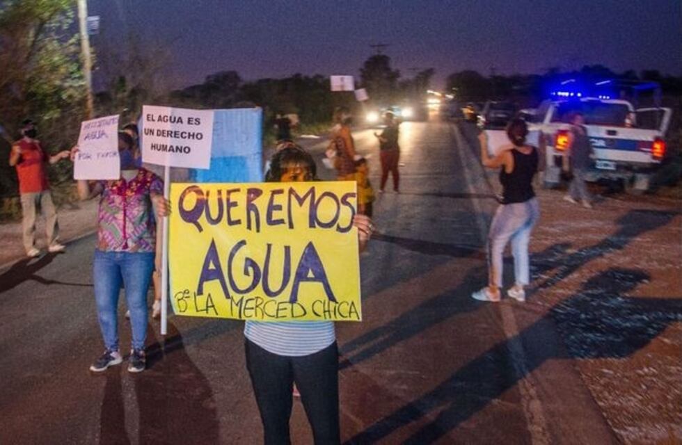 Vecinos de localidades salteñas reclaman que no tienen agua para sus necesidades básicas
