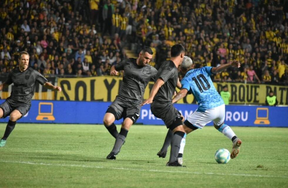 Belgrano empató sin goles un amistoso con Peñarol en Uruguay