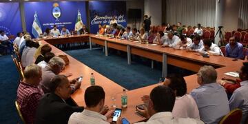 Domingo Peppo recibió a intendentes de las localidades de Chaco\u002E (Foto: @domingopeppo)