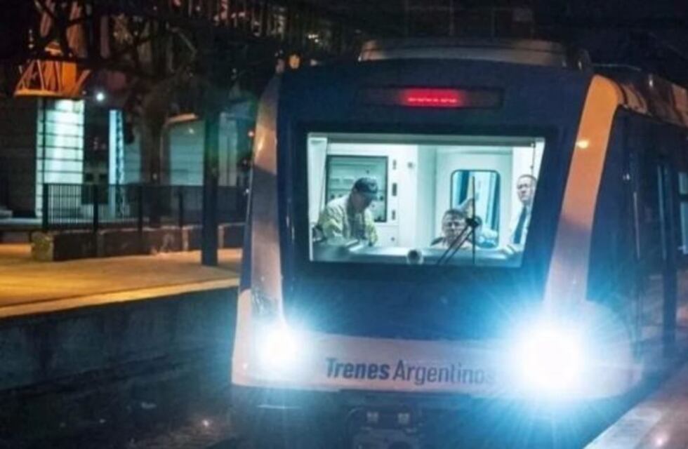 El Gobierno analiza extender el horario nocturno de trenes y subtes