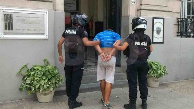 Taxista reconociu00f3 por la calle a un delincuente que le habu00eda robado y lograron detenerlo