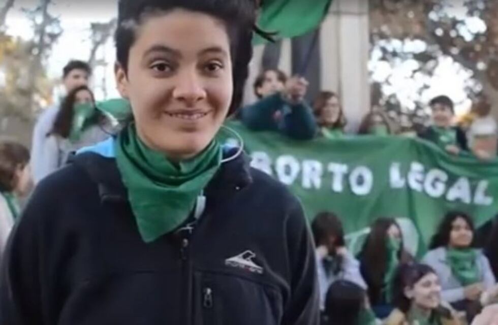 Estudiantes sanjuaninos piden usar en las escuelas pañuelos verdes sin sufrir represalias