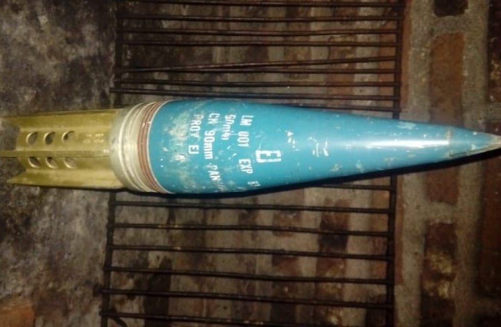 Extraño proyectil de entrenamiento militar y origen francés fue secuestrado de una casa en zona oeste