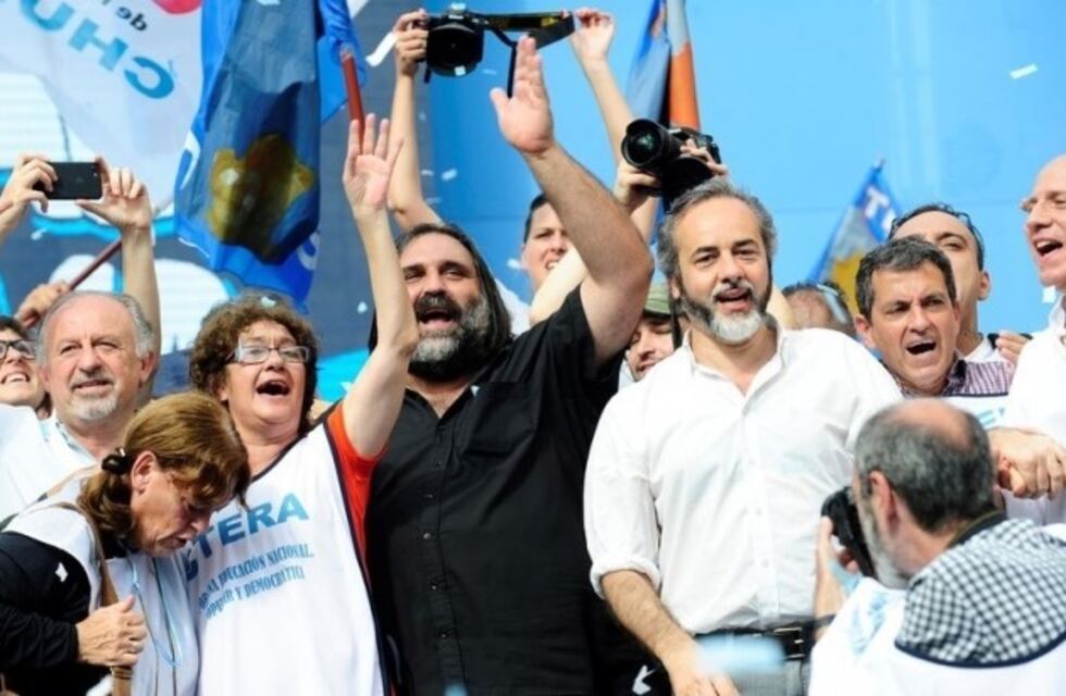 Los docentes estatales y privados se suman al paro nacional