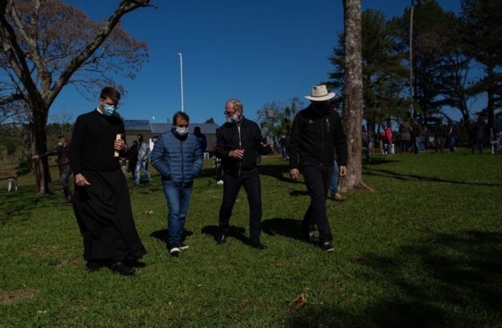 El gobernador anunció la continuidad de las obras del puente sobre el Arroyo San Francisco de Andresito