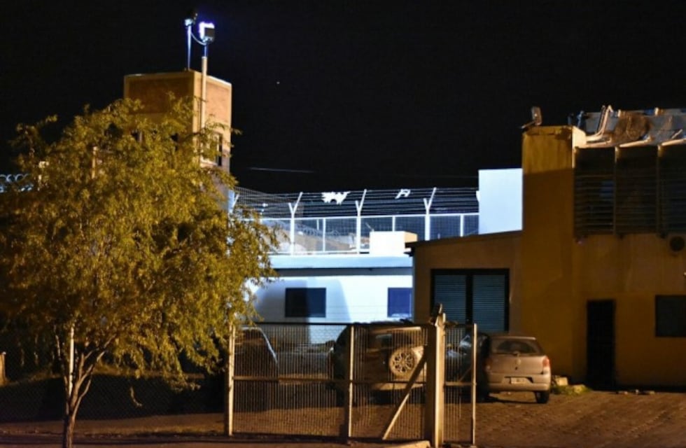 Se confirmó la fuga de dos peligrosos presos del Penal N°2 de Roca