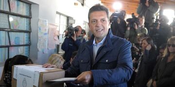 Tras hacer "autocritica", Massa buscará los votos de Randazzo para octubre