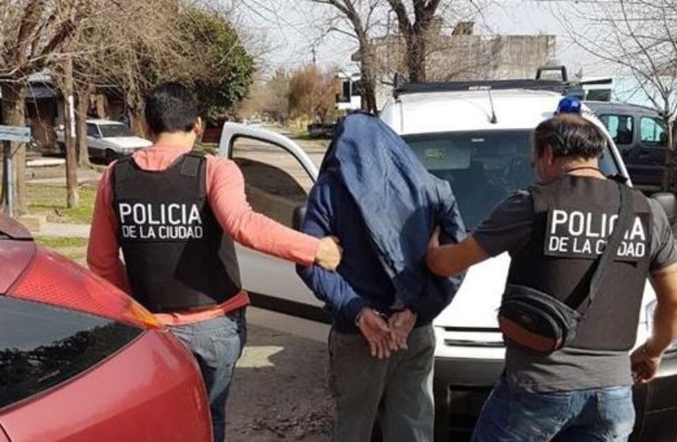 Detuvieron a un violador serial: captaba chicas en Capital y abusaba de ellas en su casa de Ituzaingó