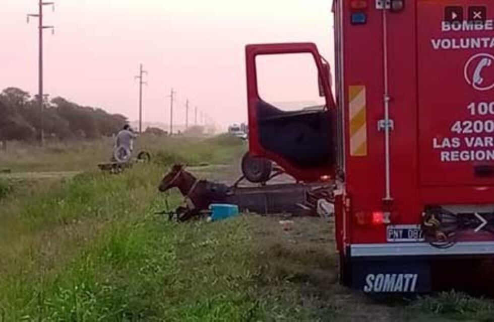 Tragedia: camión chocó a un carro con dos hombres y ambos murieron