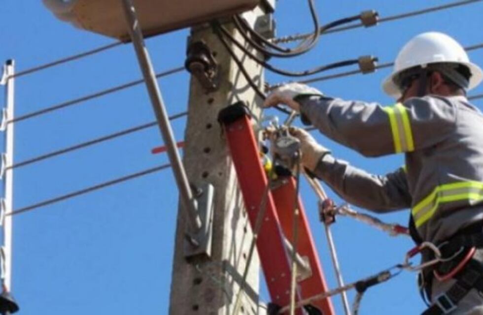 Barrio Alta Tensión: un operario está grave tras recibir una descarga eléctrica