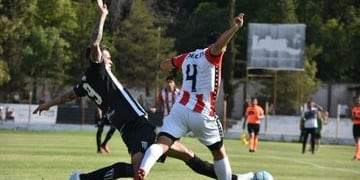 El técnico Albirrojo debió reemplazar al lesionado Franco Flores con el juvenil Cristian Monito Carrizo\u002E