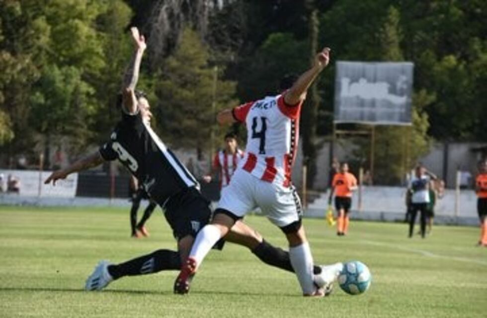 Zabala y la derrota en Mendoza: "Encontraron el primer gol, que nos sorprendió a todos"