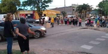Protesta de vecinos en barrio Casiano Casas
