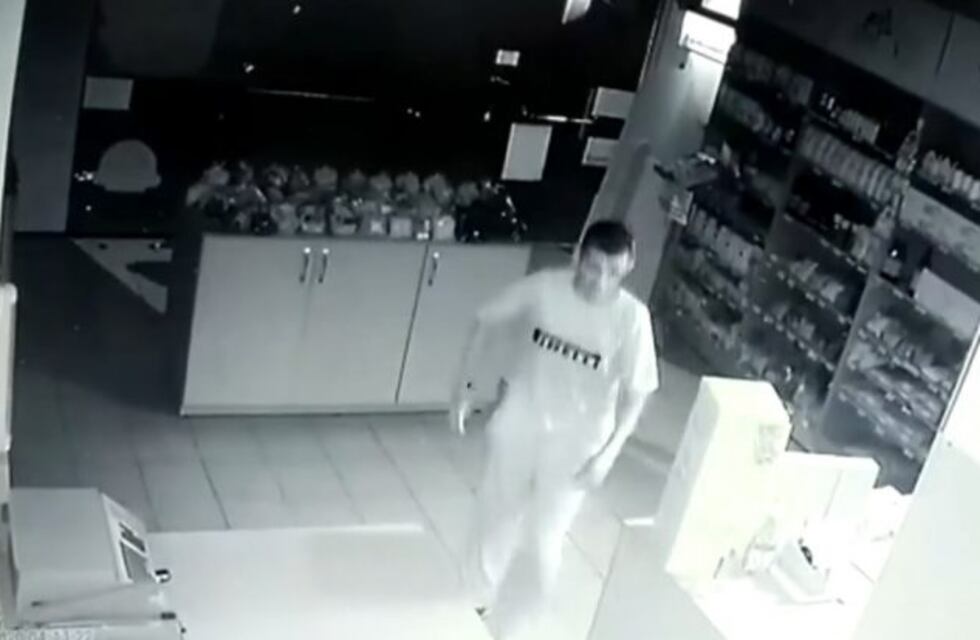 Iguazú: entró a robar a un local, las cámaras lo filmaron y la Policía lo capturó