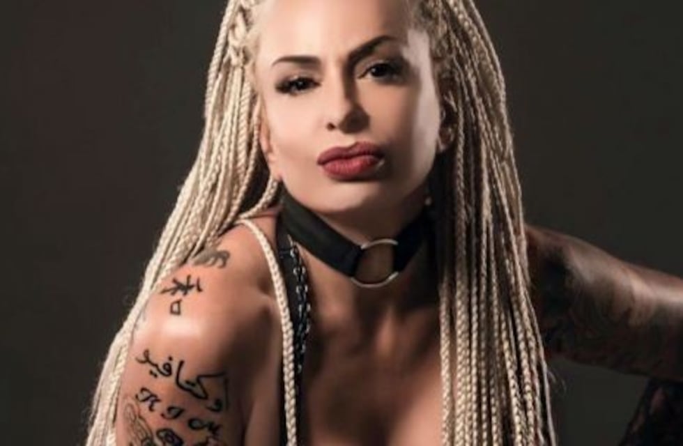 Daniela Cardone optó por un cambio radical de look y así luce ahora