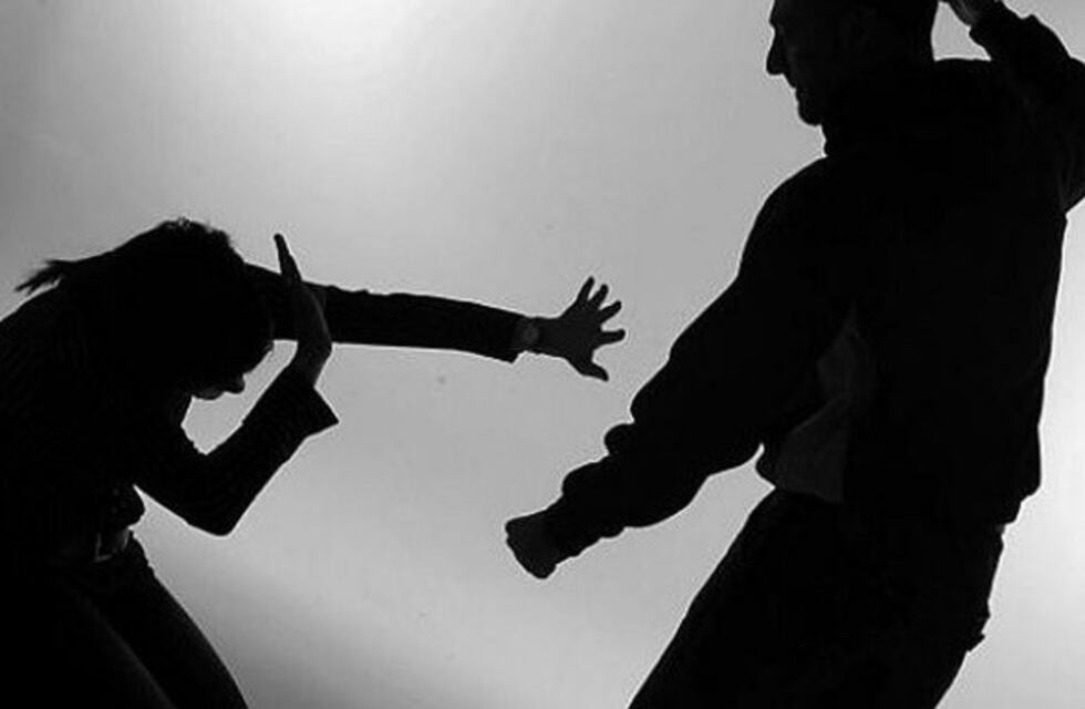 Arroyito: un sujeto de 25 años agredió a su pareja y fue detenido por la policía