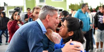 El gobernador recorrió las obras del Barrio 409 Sur\u002E