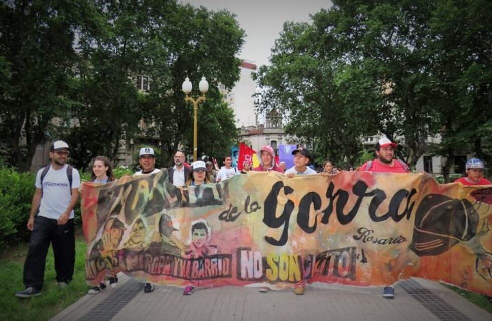 Rosario realizó la "Marcha de la Gorra", contra la criminalización de los jóvenes