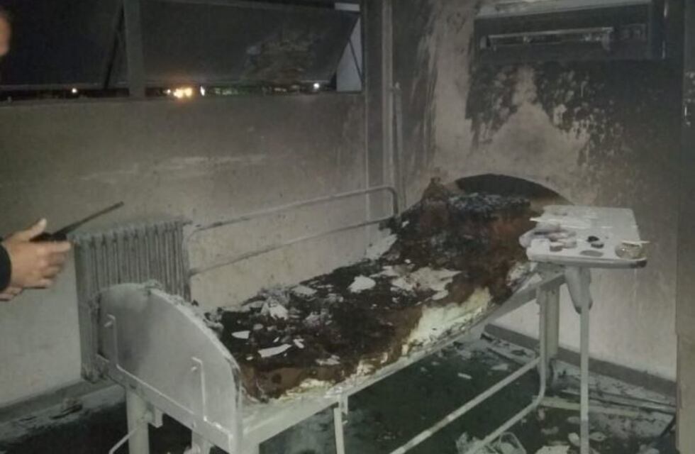 Se durmió con el cigarrillo prendido y provocó un incendio en el Hospital Gonnet