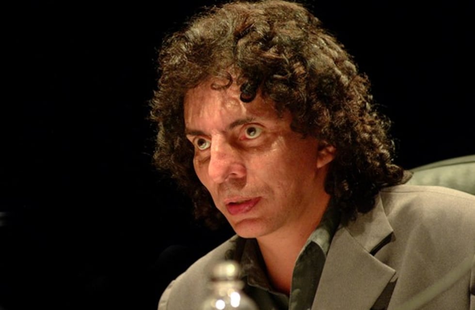 Alejandro Dolina regresa a Rosario con su programa "La venganza será terrible"