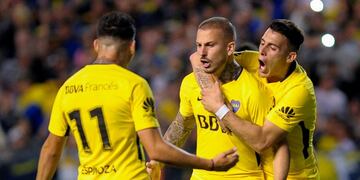 Qué le dijo Benedetto al 'Pulpo' González en la derrota con Racing\nFoto: AFP PHOTO / Javier Gonzalez Toledo