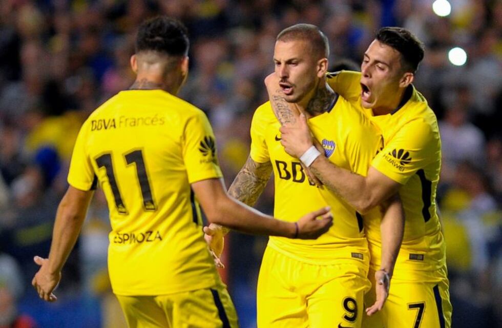 Qué le dijo Benedetto al 'Pulpo' González en la derrota con Racing