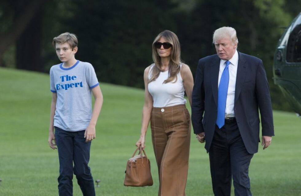 Melania Trump finalmente se mudó a la Casa Blanca y lo confirmó con una foto