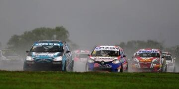 Badaracco en plena pelea durante la final de la Clase 3 en Paraná\u002E (MisionesOnline)