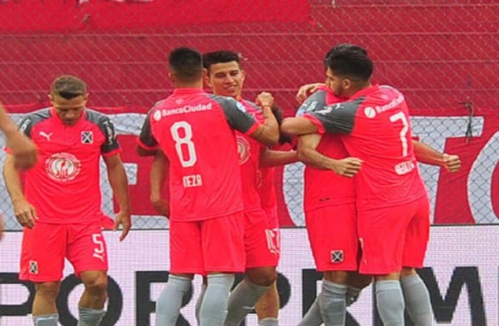 Superliga: Independiente 3 - Huracán 1