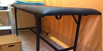 Un hombre se ofreció a hacer camillas para el hospital de Bariloche