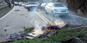 Caso Rafael Nahuel: cortan la ruta 40 por la resolución de la justicia \u002E