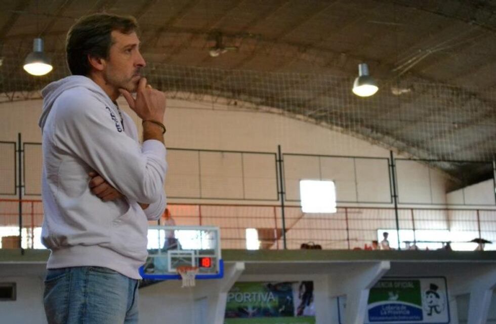 Básquet: Norberto Coll es el nuevo entrenador de Pellegrini