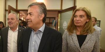 Alfredo Cornejo luego de la reunión en el cuarto piso de la Casa de Gobierno\u002E